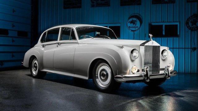 Самый мощный ретро-автомобиль в истории Rolls-Royce 1961 года