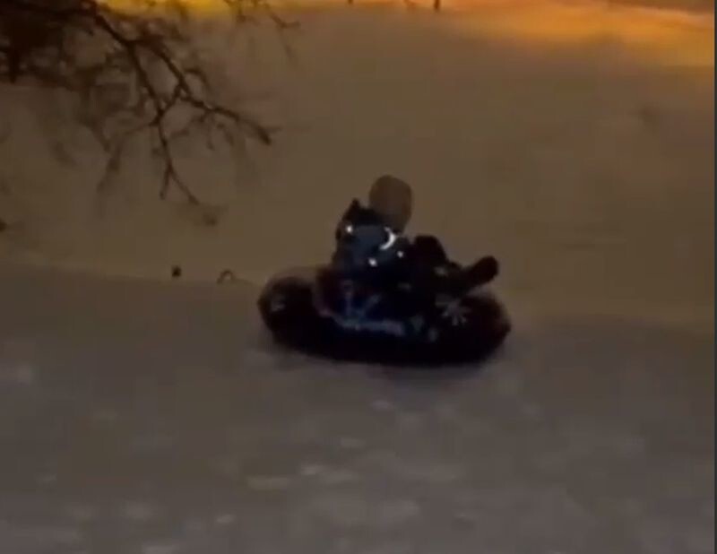 
        Папа может всё что угодно!    