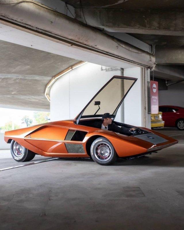Невероятный Lancia Bertone Stratos HF Zero