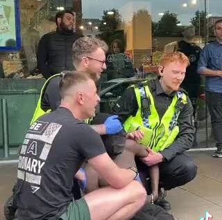 
        Нетолерантное задержание в Манчестере    