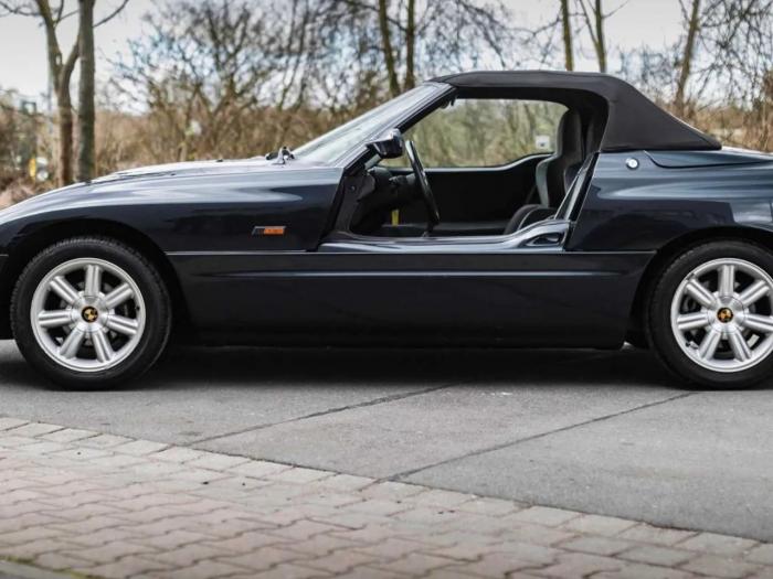 В Москве катается редкая BMW Z1 конца 80-х – начала 90-х