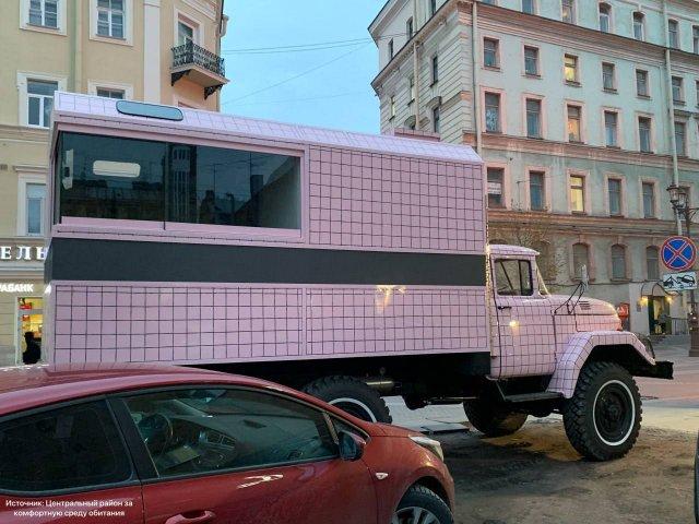 В городе обнаружен розовый ЗИЛ "Кристина"