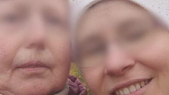 
        Двухмесячного котёнка выкинули во двор в Питере сразу после покупки    