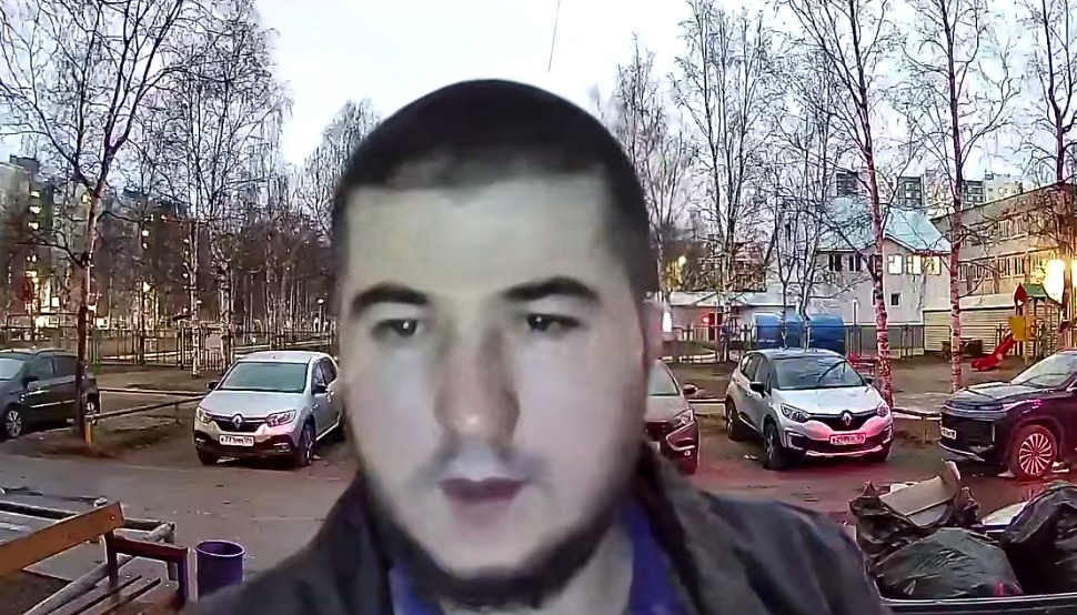 
        "Эээ, как дверь открыть?": в Нижневартовске нервный мигрант сорвался на «умный домофон»    