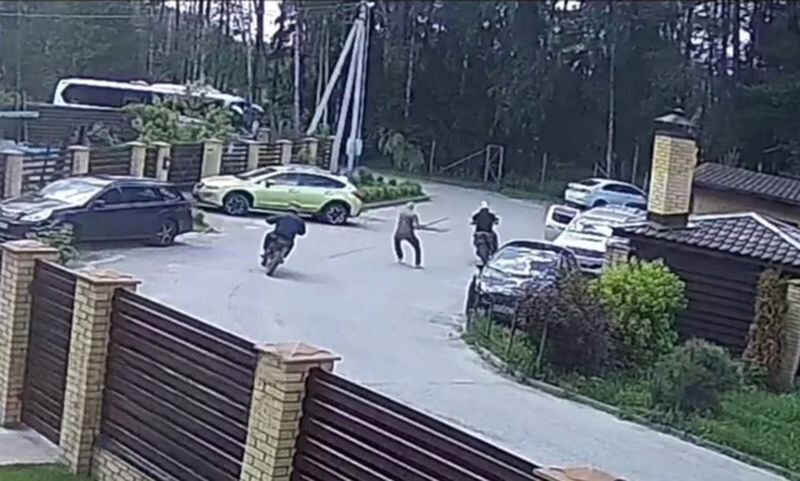 
        В Подмосковье мужчина избил мальчика за то, что он ездил на мотоцикле    