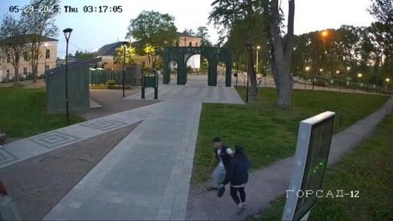 
        Пьяный вандал пытался сломать городское имущество в Тверской области    