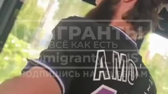 
        Взял закон в свои руки: в Подмосковном автобусе мигрант устроил скандал из-за просьбы оплатить проезд    