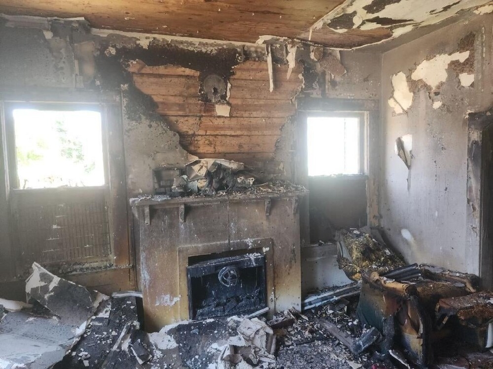 
        Мужчина спас собаку из пожара и потерял почти половину кожи    