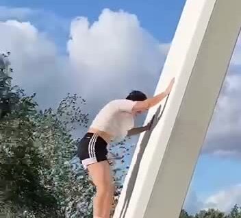 
        Спортсменка и разные углы наклона    