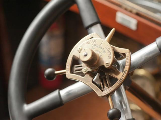 «Серебряный призрак» Rolls-Royce 1915 года