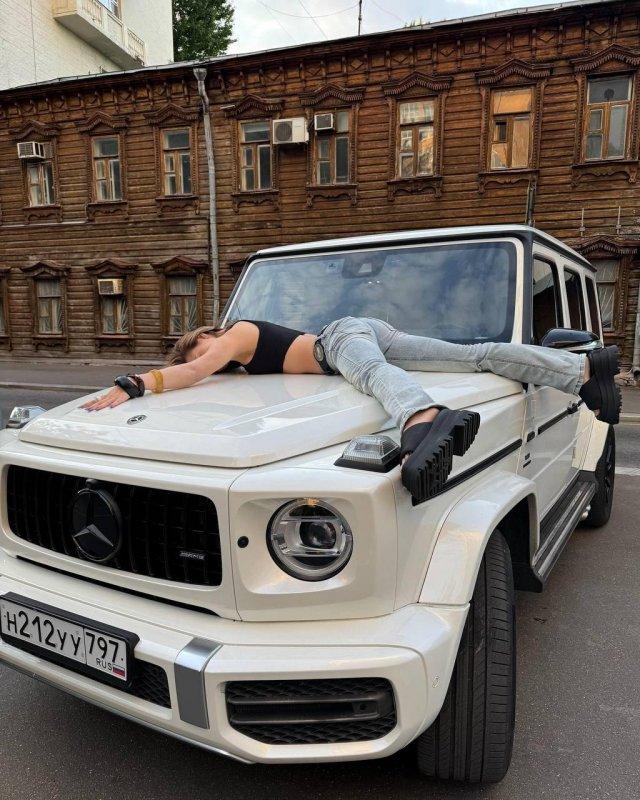 Дилара купила себе "белый "Гелик" за 30 миллионов рублей