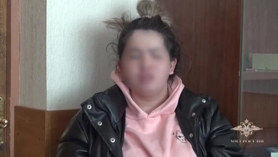 
        Мать и няня оставляли "закладки" во время прогулки с ребёнком в Подмосковье    