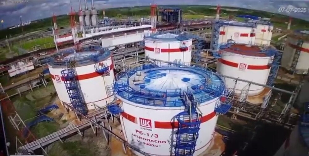 
        Крышесносное видео из Усинска    