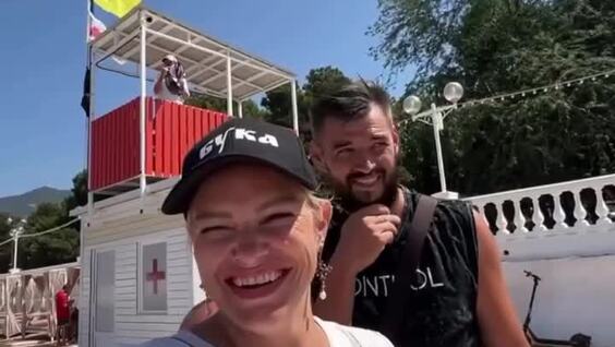 
        Спасатель доходчиво объяснил, почему не стоит заплывать за буйки    