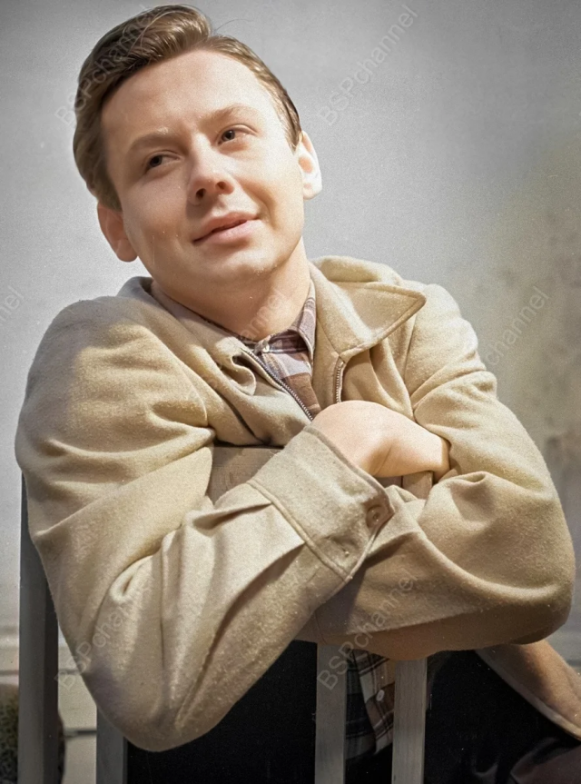 Подборка интересных ретро-снимков известных людей