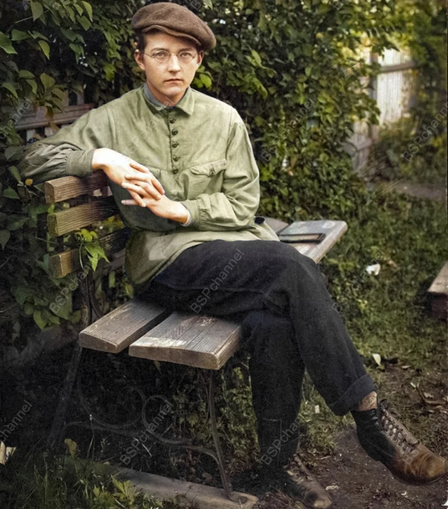 Подборка интересных ретро-снимков известных людей