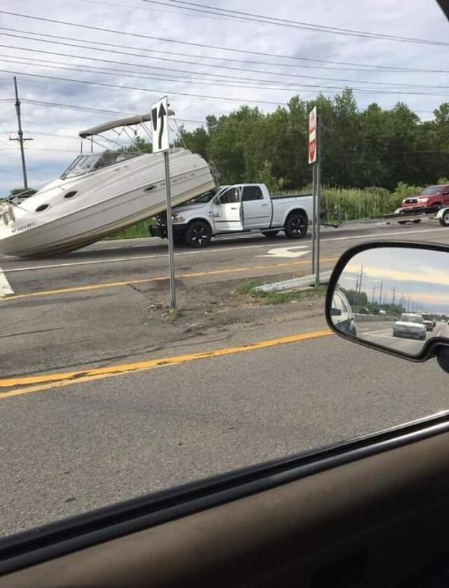 Фотохроника дорожного абсурда
