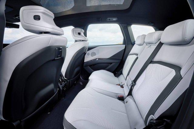 Новый BMW iX3 - первый взгляд