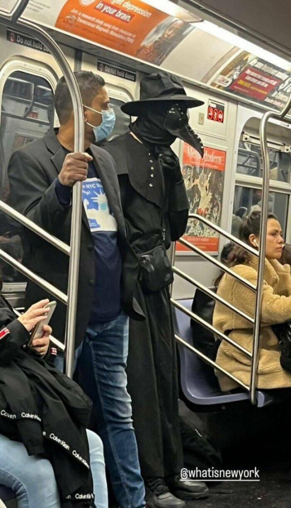 Неожиданные, странные и забавные пассажиры метро