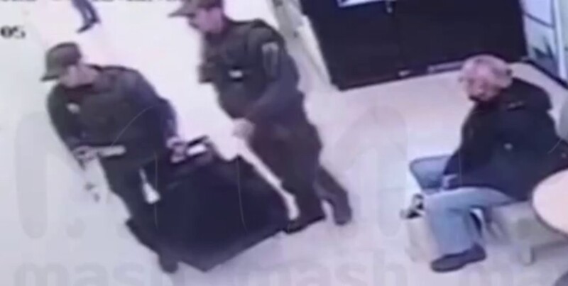
        В Подмосковье пенсионеры взорвали коробку с фейерверком в отделении банка    