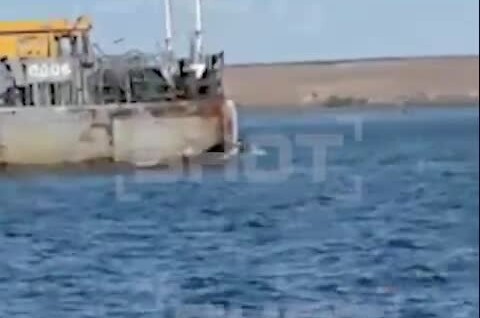 
        Капитан баржи протаранил лодку рыбака на реке Каме в Татарстане    