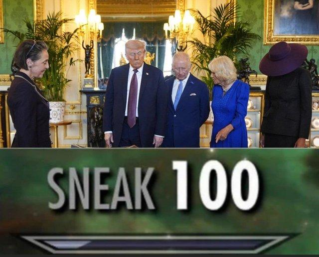 Мелания Трамп угодила в мемы из-за своего странного наряда