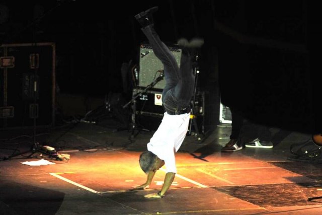 Олегу Газманову запретили делать легендарное сальто (6 фото)