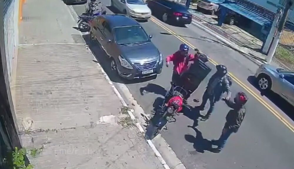 Неудачное ограбление в Бразилии
Неудачное ограбление в Бразилии