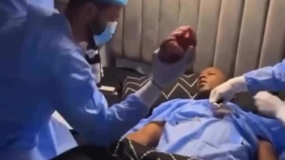 Идеальный пранк над спящим другом
Идеальный пранк над спящим другом