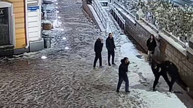 
        Драка у&nbsp;гастробара в&nbsp;Омске    