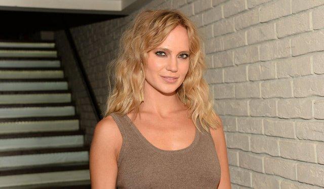 Еще недавно певица Глюкоза выглядела так, а теперь... Еще недавно певица Глюкоза выглядела так, а теперь...