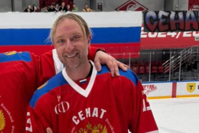 Евгений Плющенко показал результаты пластической операции