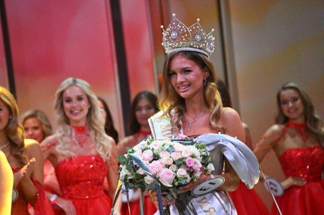 Как выглядела "Мисс Россия - 2025" Анастасия Венза в детстве Как выглядела "Мисс Россия - 2025" Анастасия Венза в детстве