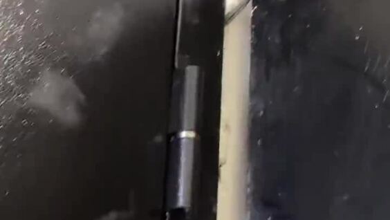 Новая дверь соседки
Новая дверь соседки