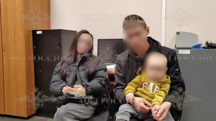 
        Набившую татуировку годовалому ребёнку семью решили поставить на&nbsp;учёт    