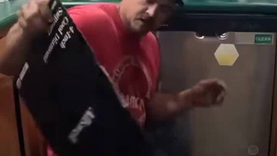 Мужчина показал как из посудомойки сделать кондиционер
Мужчина показал как из посудомойки сделать кондиционер