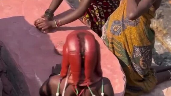 
        От&nbsp;макушки до&nbsp;пят: секреты красоты и&nbsp;защиты женщин химба    