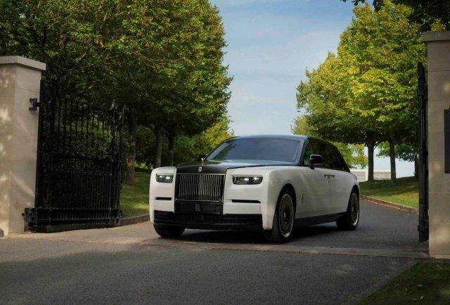 Лимитированный Phantom Centenary Rollce-Royce всего в 25 экземплярах Лимитированный Phantom Centenary Rollce-Royce всего в 25 экземплярах