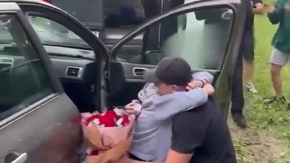 
        Парень жестоко разыграл будущую жену    