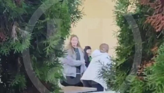 
        В&nbsp;Сочи девочка напала на&nbsp;сотрудницу кафе и&nbsp;несколько раз&nbsp;ударила её&nbsp;по&nbsp;лицу    