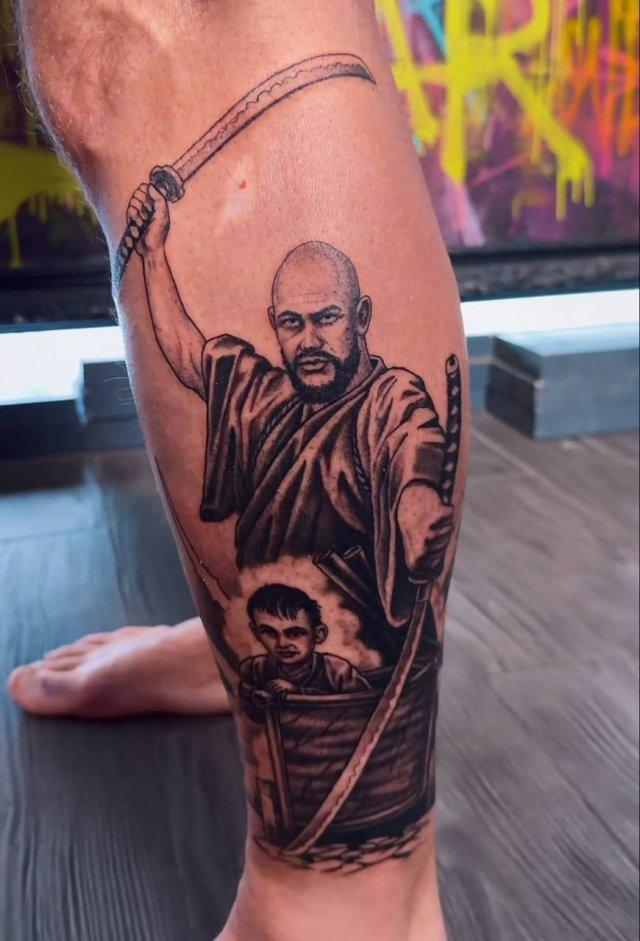 Джиган показал сыну Давиду, как делать татуировки Джиган показал сыну Давиду, как делать татуировки