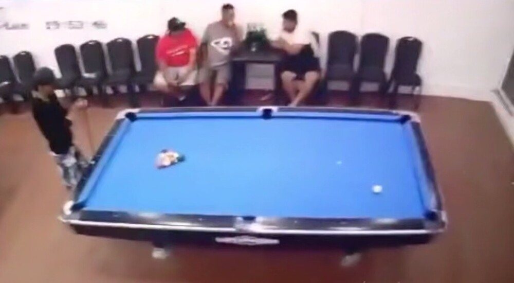 
        Нападение на&nbsp;посетителей бильярдной в&nbsp;Эквадоре    