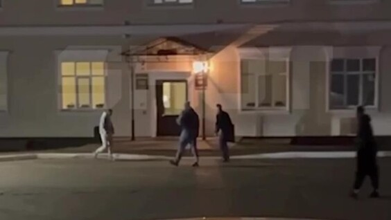 
        Полицейские прострелили ногу женщине с&nbsp;ножом в&nbsp;Татарстане    