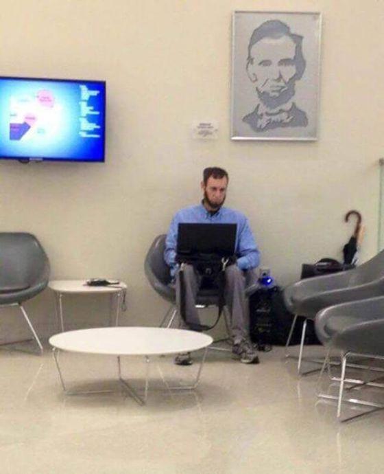 Когда Вселенная подмигивает: забавные совпадения, которые вызывают улыбку