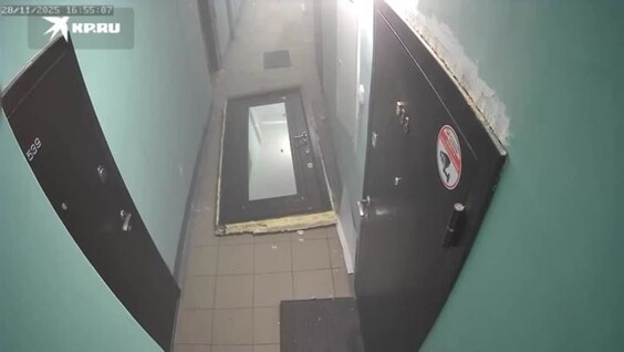 Взрывная волна выбила дверь в новосибирской квартире
Взрывная волна выбила дверь в новосибирской квартире