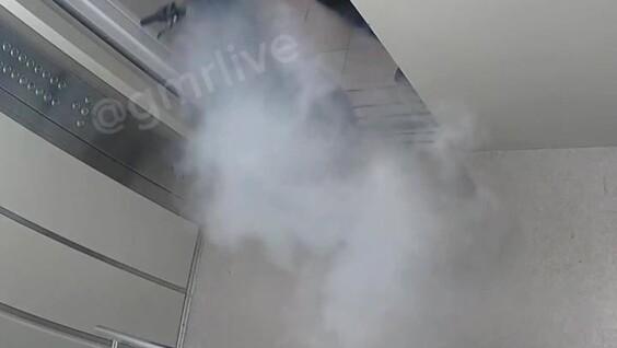 
        Аккумулятор электровелосипеда загорелся в&nbsp;лифте    