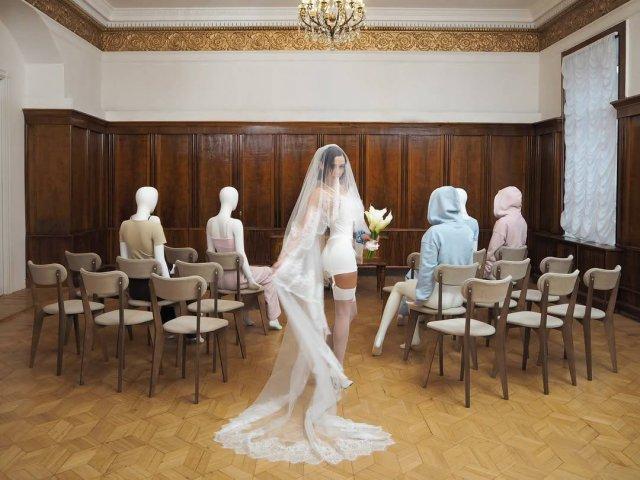 Валя Карнавал в честь дня рождения показала откровенную фотосессию Валя Карнавал в честь дня рождения показала откровенную фотосессию