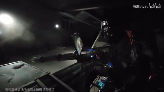 
        Геймер из&nbsp;Китая собрал "вертолёт" для&nbsp;полётов в&nbsp;Battlefield 6    