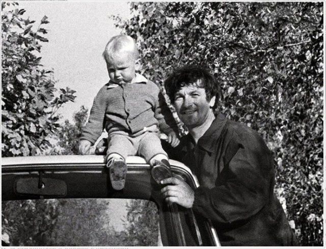 Интересные снимки знаменитых людей Интересные снимки знаменитых людей