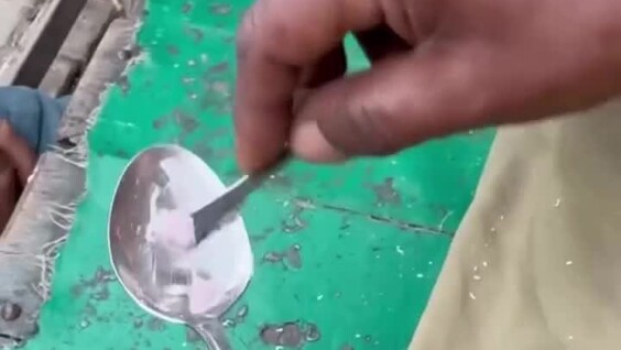 
        Шокирующая стоматологическая практика в&nbsp;Пакистане    